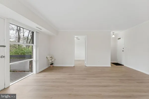 $260,000 | 7704 Donnybrook Court, Unit 102, Annandale, VA 22003