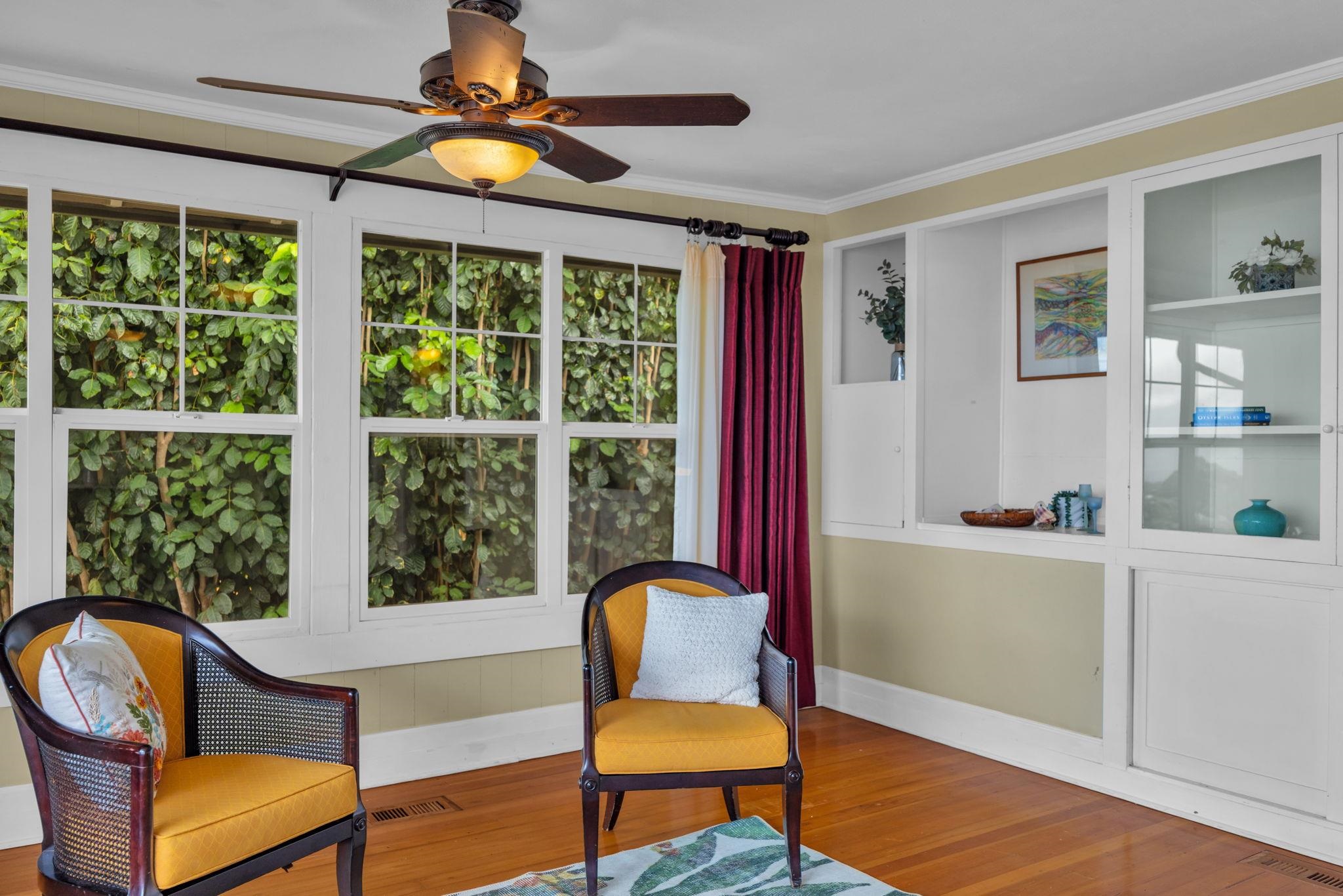 1123 Kehau Place Makawao, HI 96768 - Photo 18 of 50 a workspace with furniture and a window