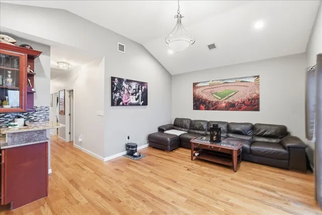 $5,500 | 285 Terrace Avenue, Unit 1, Jersey City, NJ 07307