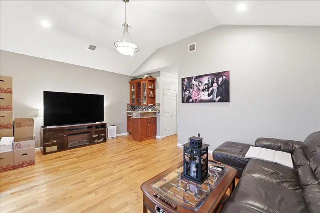 $5,500 | 285 Terrace Avenue, Unit 1, Jersey City, NJ 07307