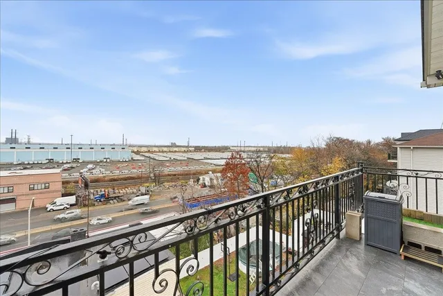 $5,500 | 285 Terrace Avenue, Unit 1, Jersey City, NJ 07307