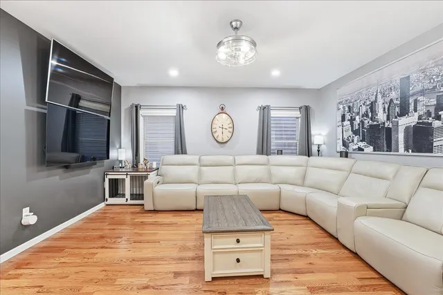 $5,500 | 285 Terrace Avenue, Unit 1, Jersey City, NJ 07307