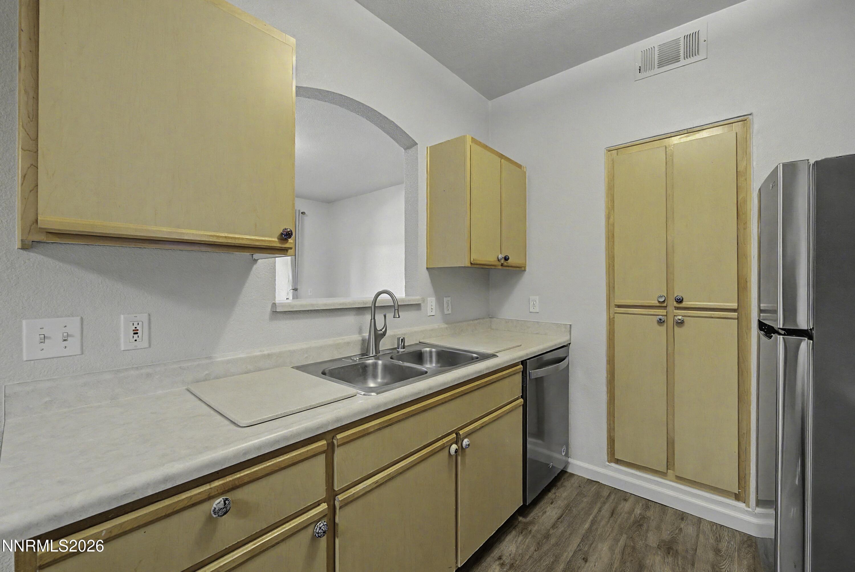 6850 Sharlands Avenue, Unit 1140 Reno, NV 89523 - Photo 17 of 35 17-DSC08348-Edit