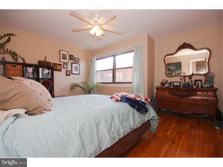 906 Locust Street Philadelphia, PA 19107 - Photo 17 of 23 Bedroom 3