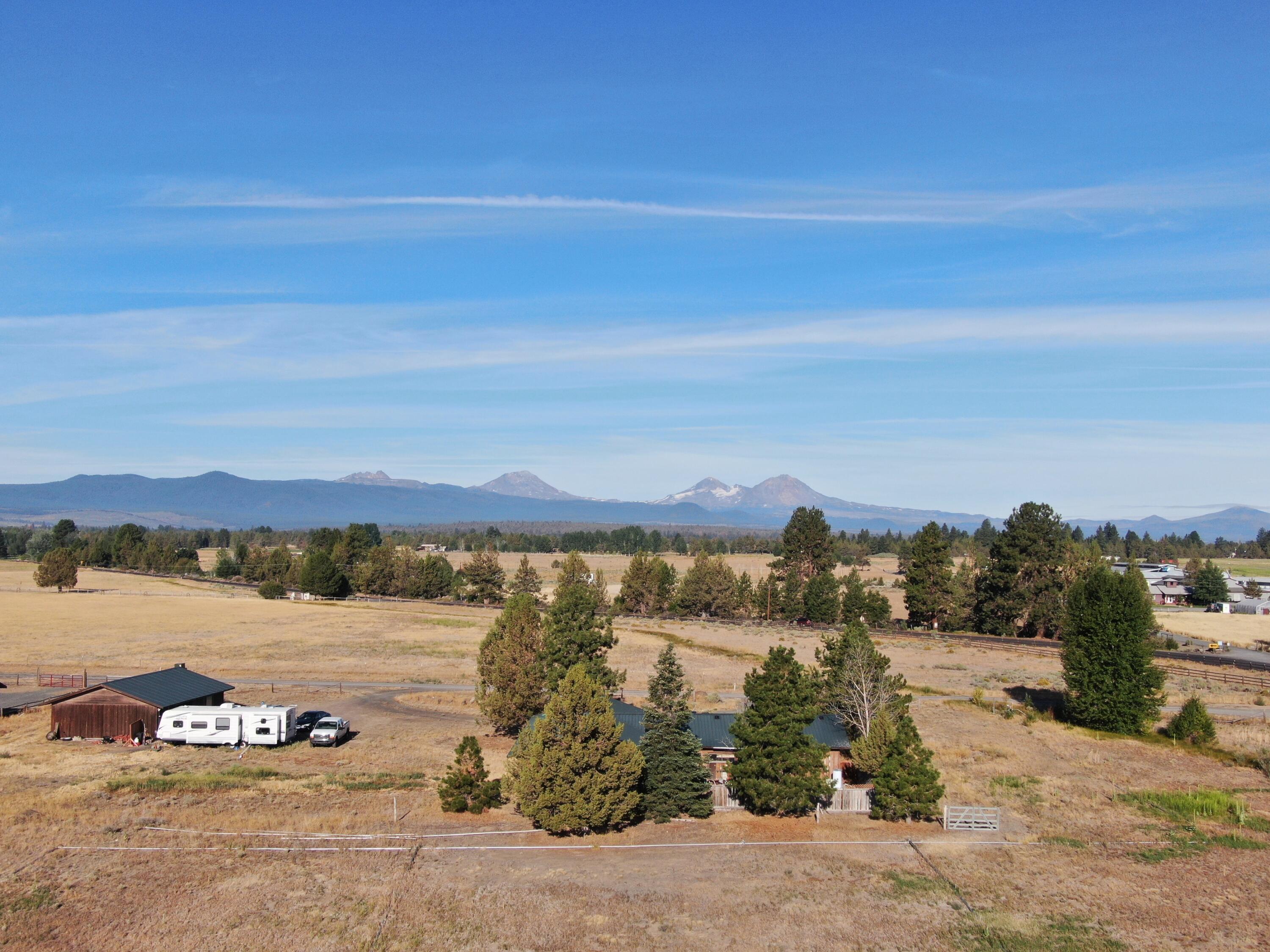 19351 Pinehurst Road Bend, OR 97703 - Photo 2 of 5 IMG_4904