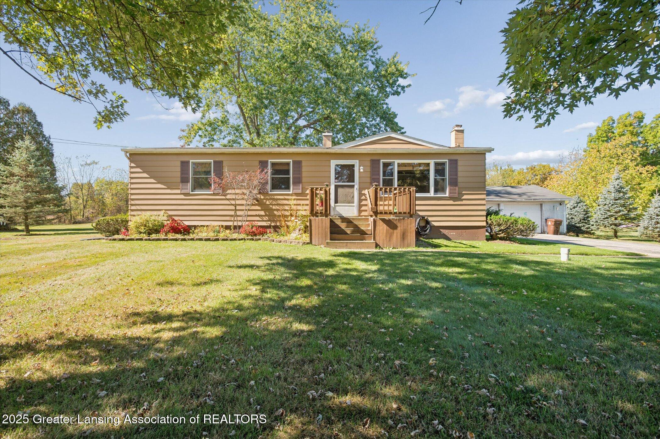9520 Fenner Road Perry, MI 48872 - Photo 1 of 55 Front view