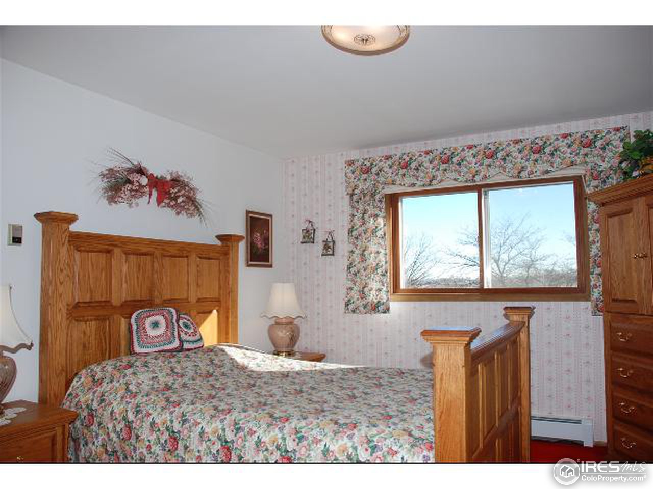 9251 Valmont Road Boulder, CO 80301 - Photo 9 of 14 a view of a bedroom