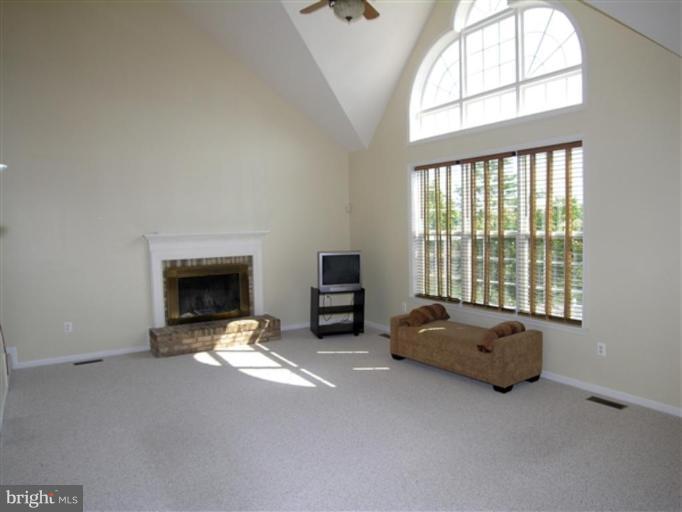 44355 Oldetowne Place Ashburn, VA 20147 - Photo 5 of 13 Family Room