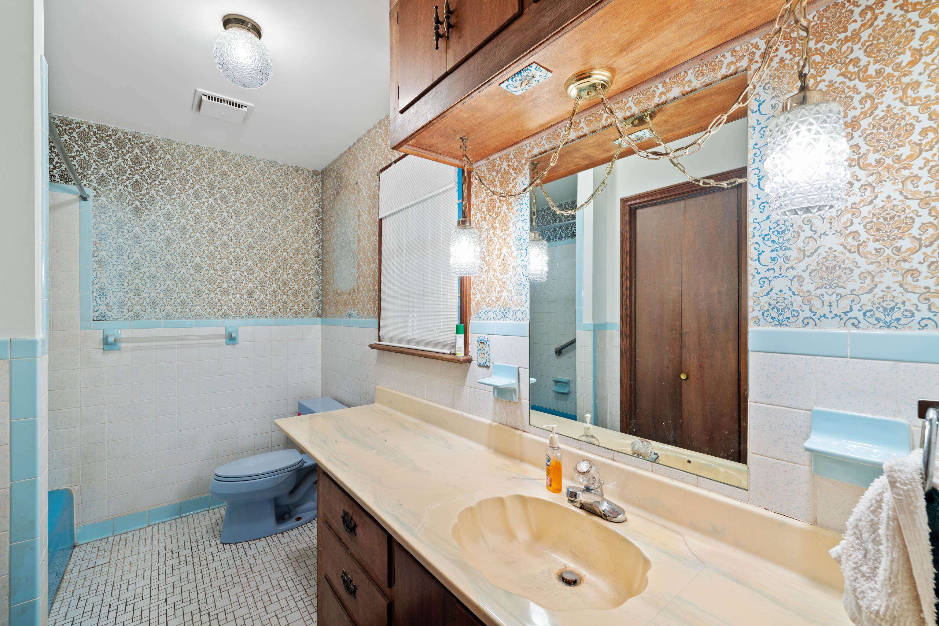 2527 Fairview Road Mount Crawford, VA 22841 - Photo 33 of 75 Full Bath