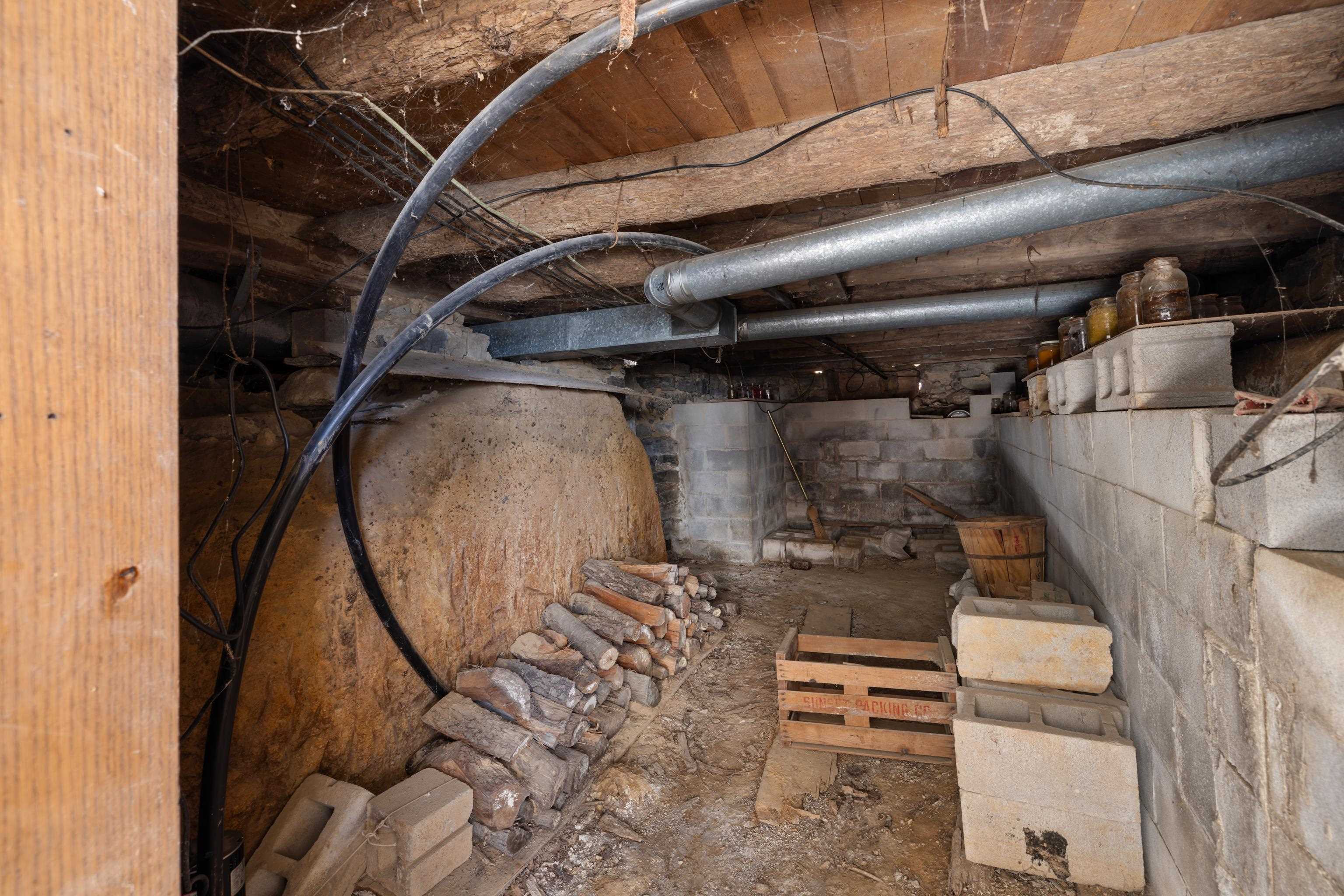 2527 Fairview Road Mount Crawford, VA 22841 - Photo 46 of 75 Crawlspace