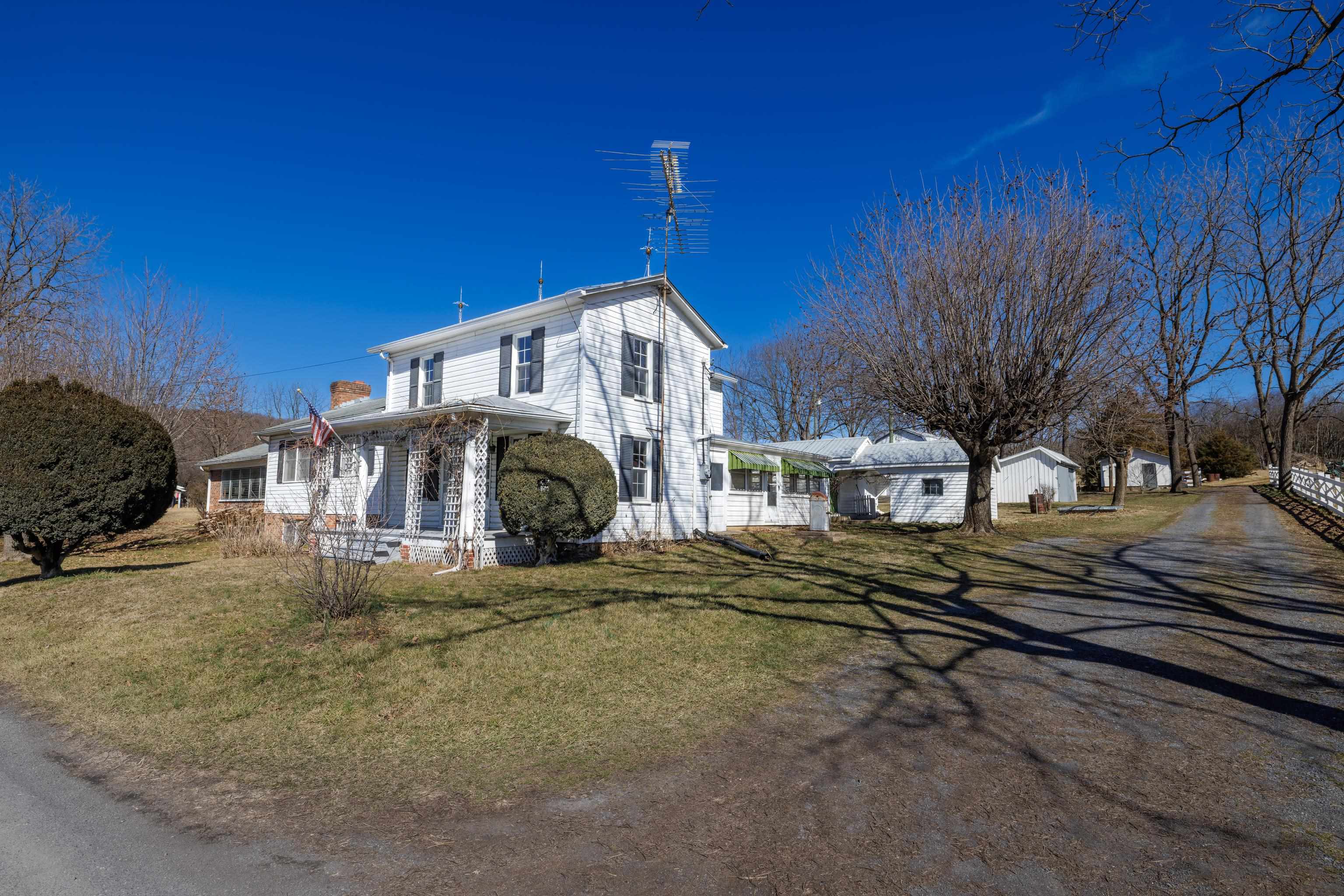 2527 Fairview Road Mount Crawford, VA 22841 - Photo 6 of 75 Side View