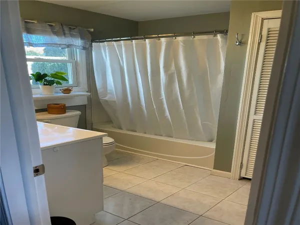 $394,950 | 4 Bayview Avenue, Unit 2, Bristol, RI 02809