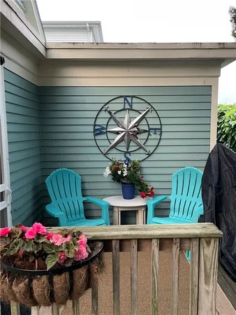 $394,950 | 4 Bayview Avenue, Unit 2, Bristol, RI 02809
