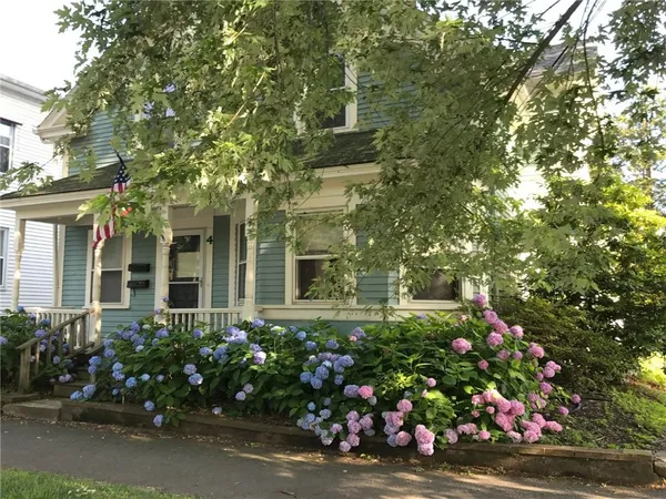 $394,950 | 4 Bayview Avenue, Unit 2, Bristol, RI 02809