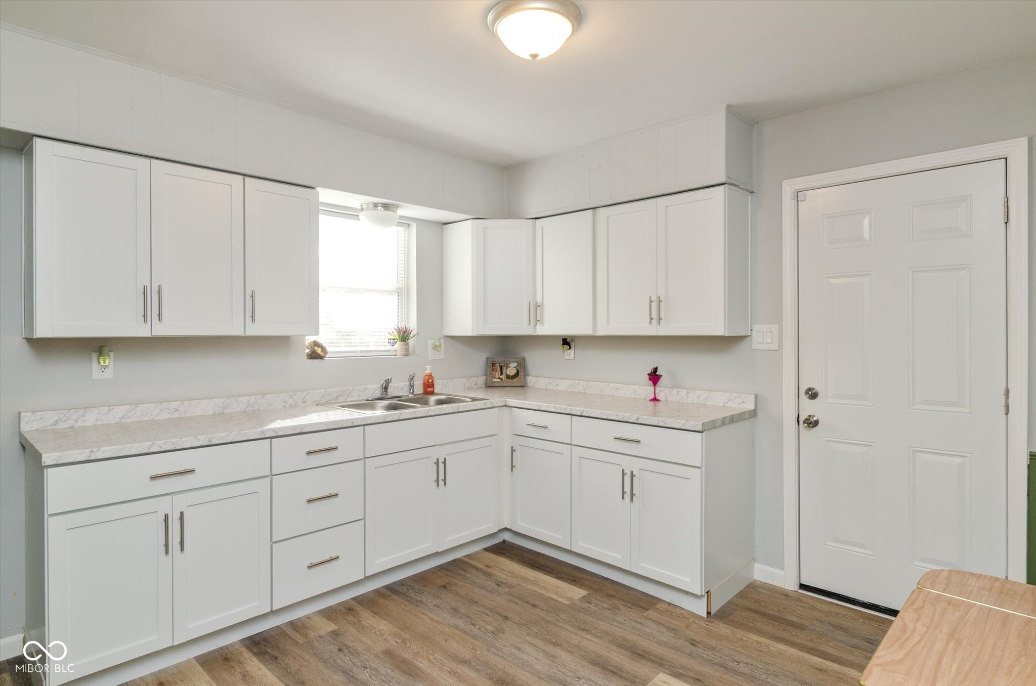 1002 Collier Street Indianapolis, IN 46241 - Photo 4 of 14