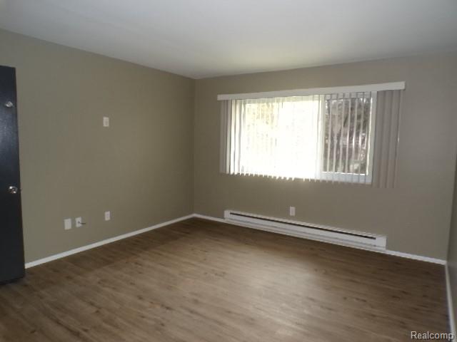 355 Granger Road, Unit 4 Ortonville, MI 48462 - Photo 4 of 13