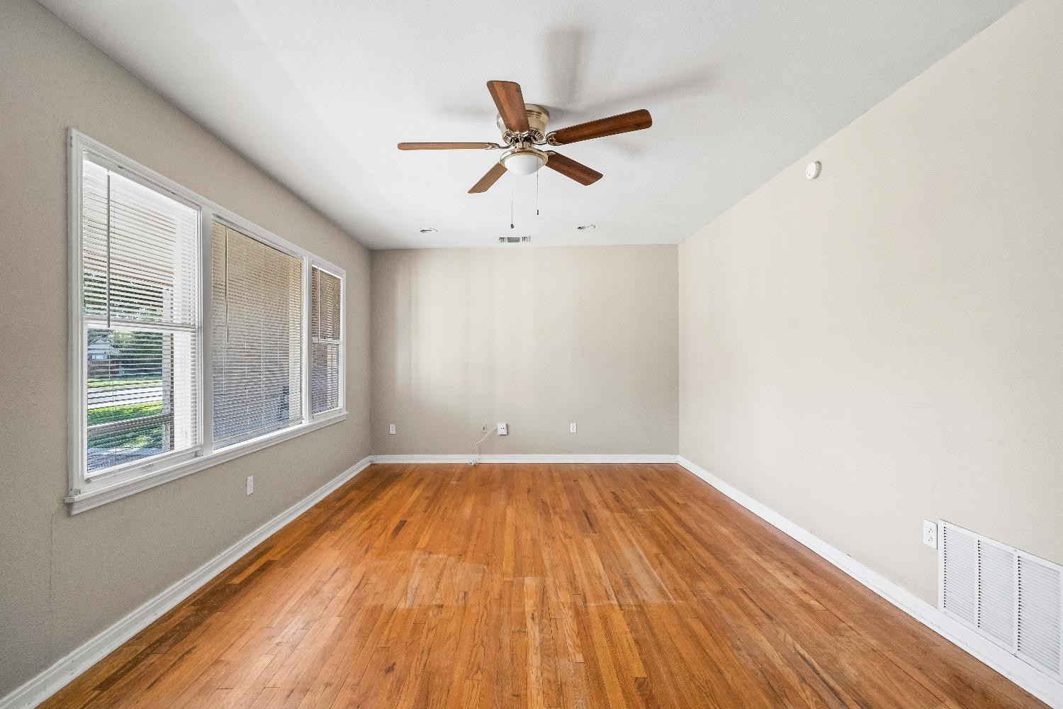 2514 36th Street Lubbock, TX 79413 - Photo 3 of 20 Photo 3
