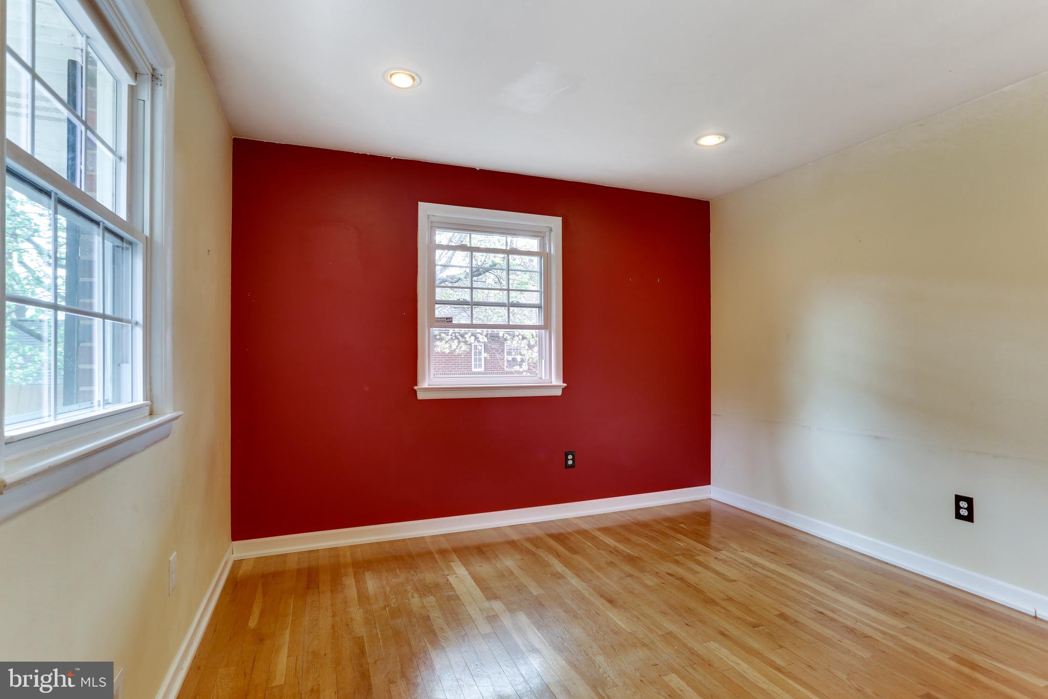 3221 South Glebe Road Arlington, VA 22202 - Photo 17 of 42 living room main floor