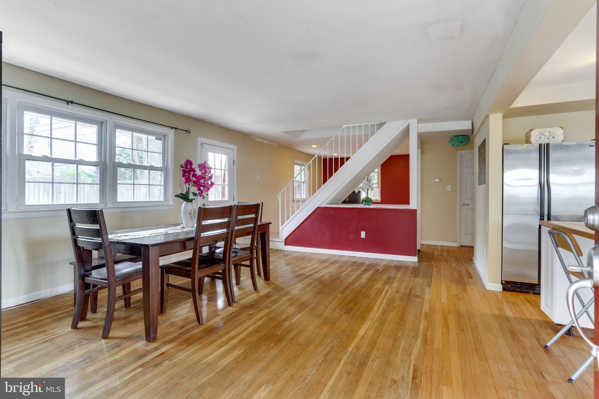 3221 South Glebe Road Arlington, VA 22202 - Photo 20 of 42 separate dining area, main floor