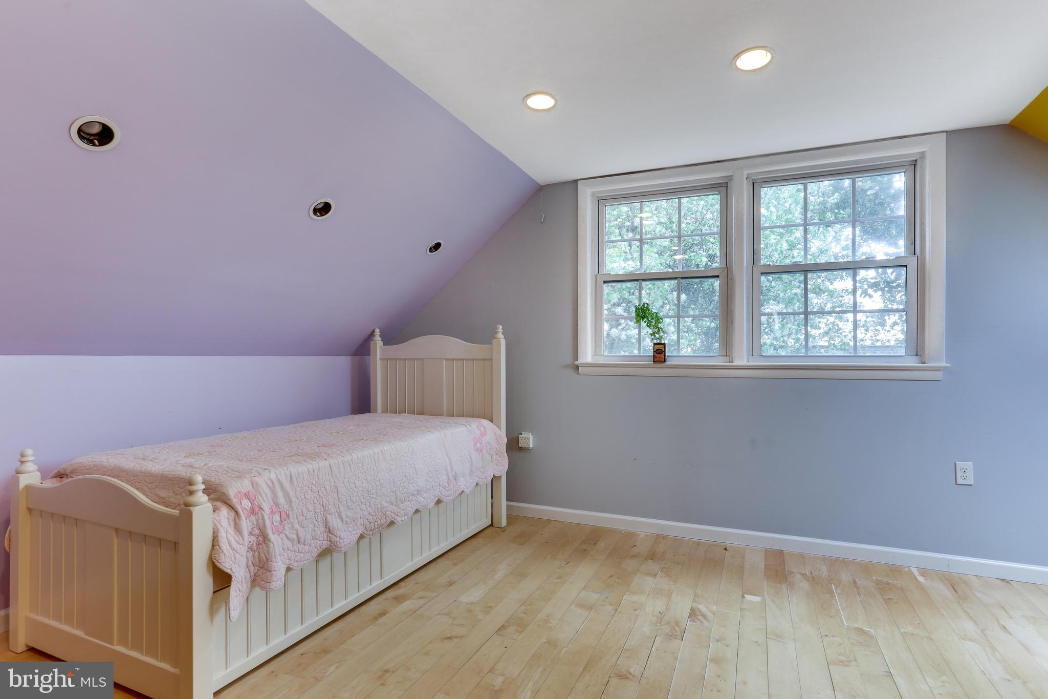 3221 South Glebe Road Arlington, VA 22202 - Photo 28 of 42 bedroom #2 upper floor