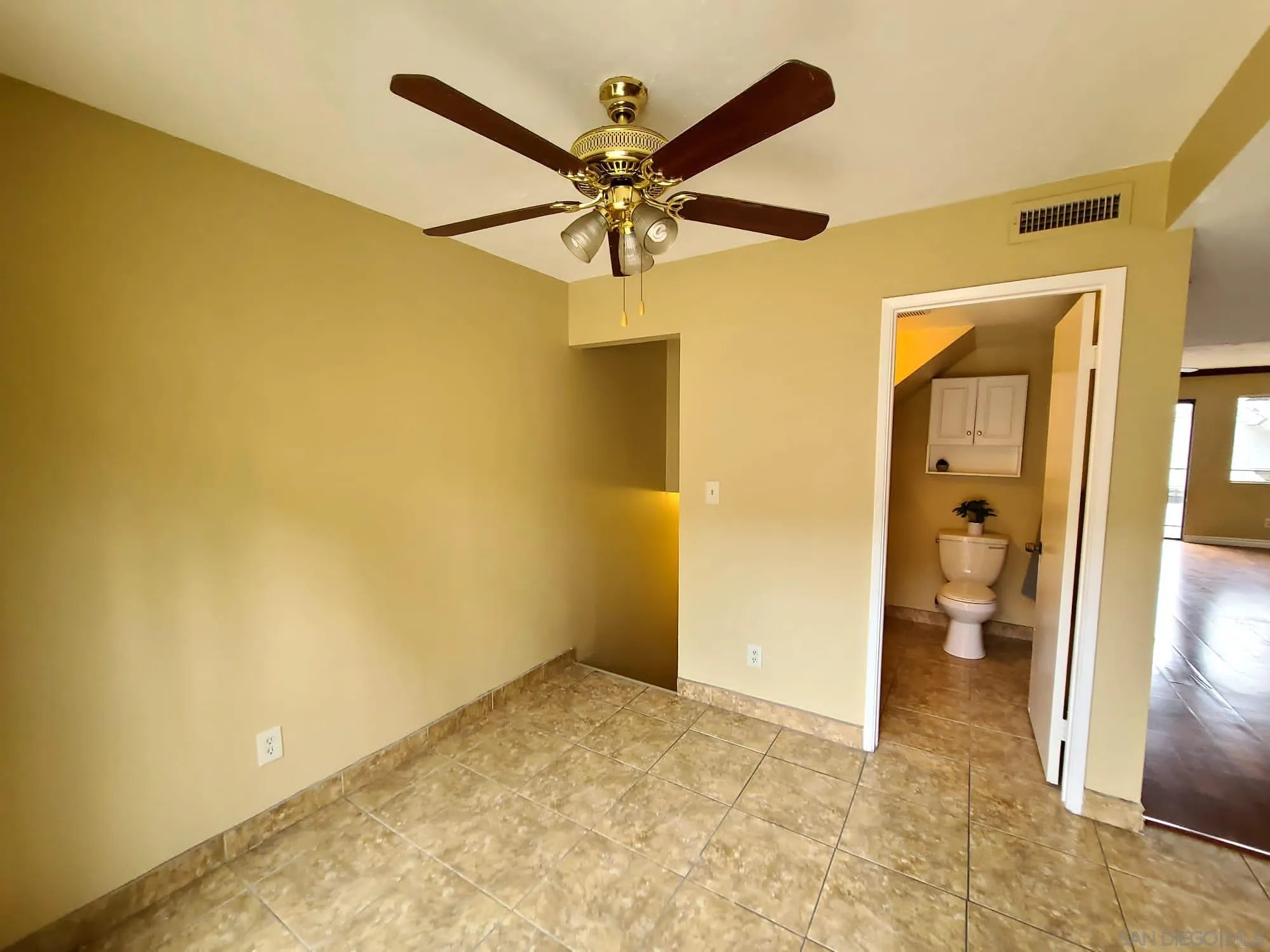 8535 Paradise Valley Road, Unit 51 Spring Valley, CA 91977 - Photo 11 of 22 Gallery Image 11