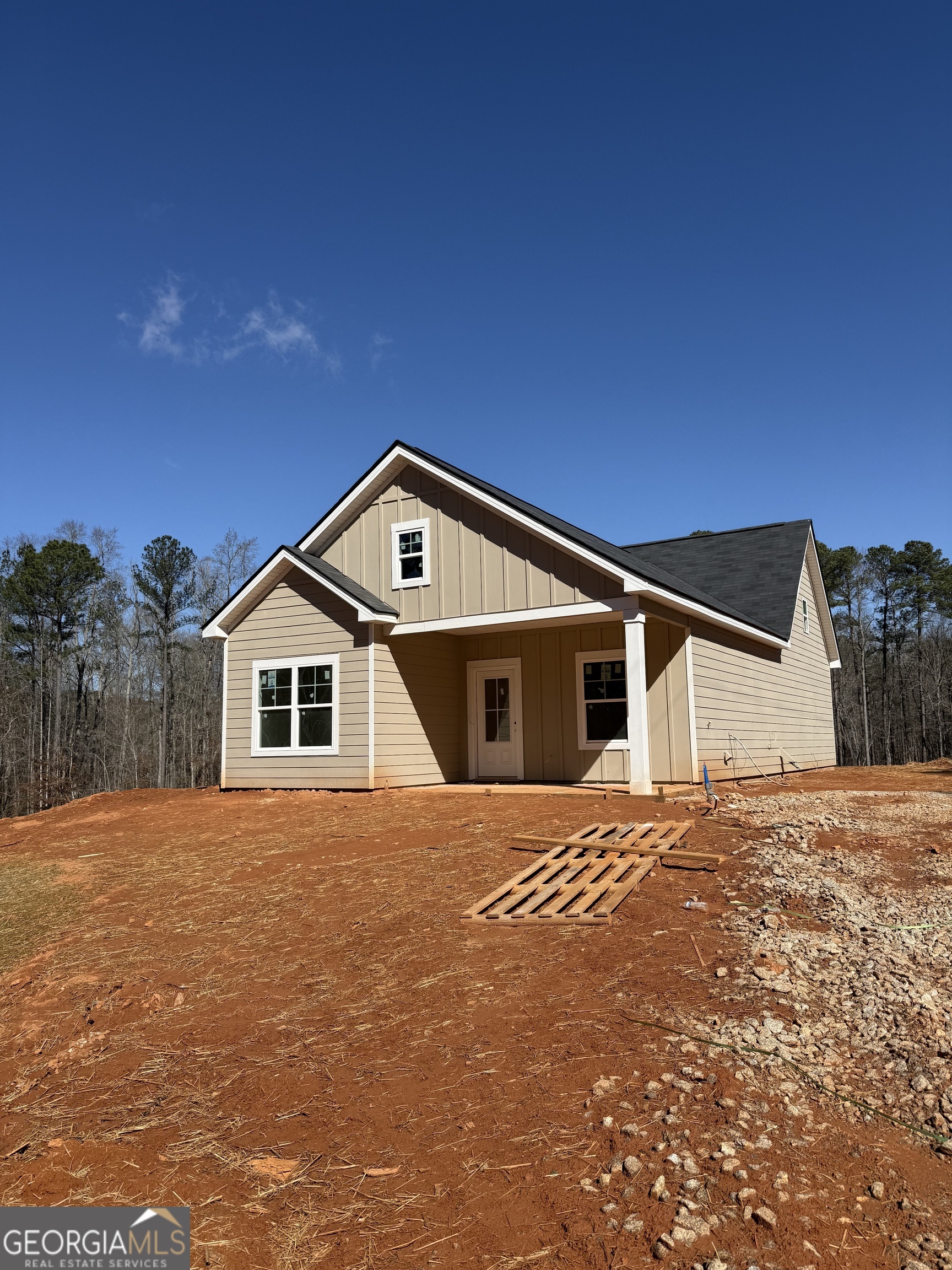 205 Riverview Road Franklin, GA 30217 - Photo 2 of 26 a front view of a house with yard