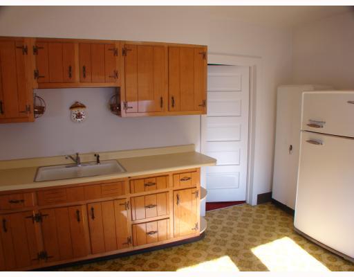 370 Cemetery Road Greensburg, PA 15601 - Photo 8 of 18 Kitchen.