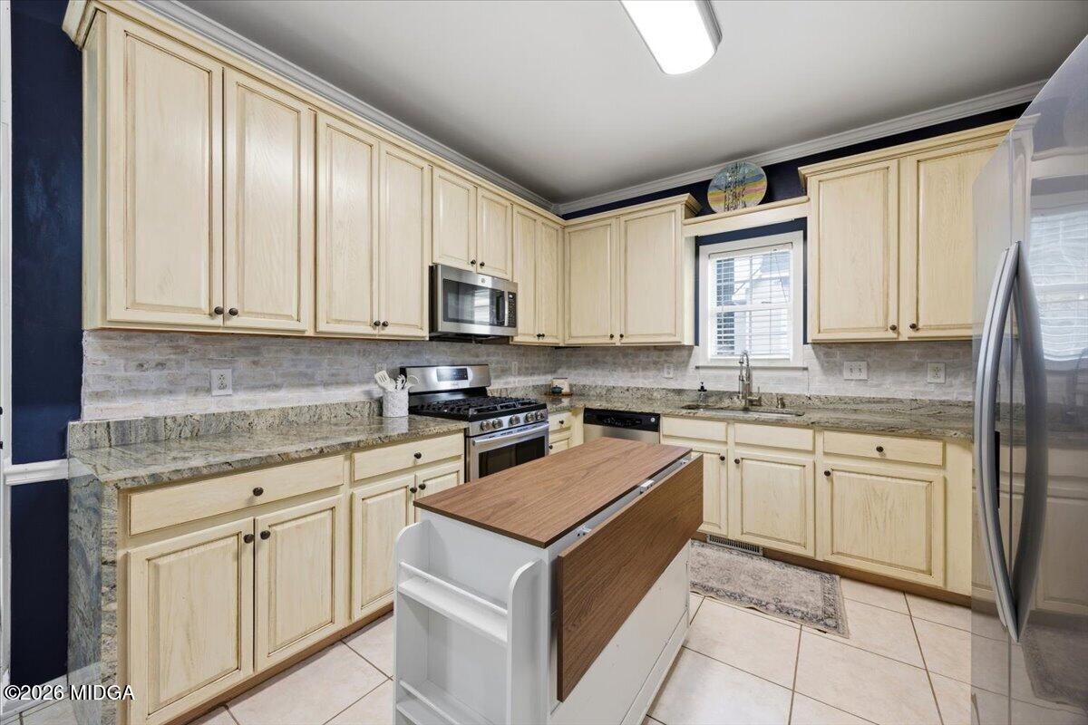 529 Edgefield Way Macon, GA 31210 - Photo 6 of 49 Kitchen