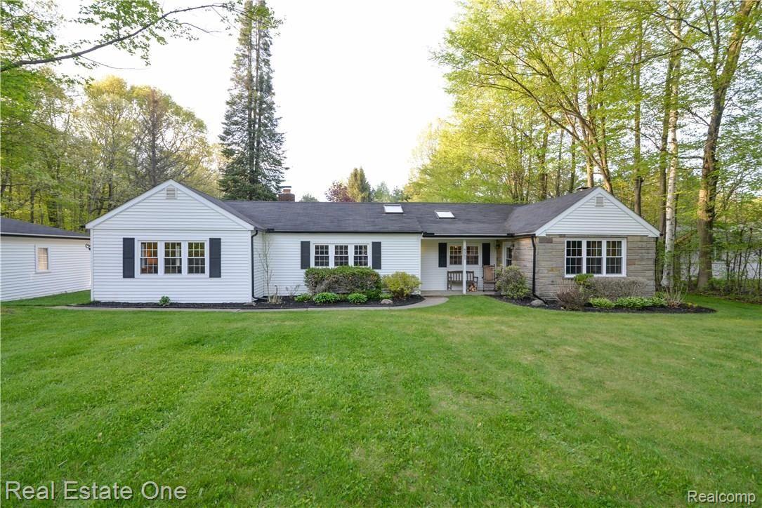 8363 McClements Road Brighton, MI 48114 - Photo 3 of 38 _A4.jpg