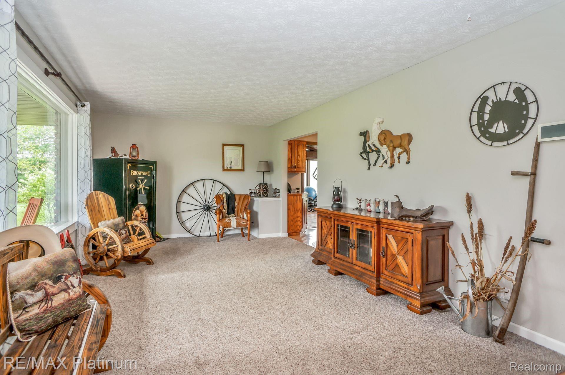 4774 West Coon Lake Road Howell, MI 48843 - Photo 4 of 36 5.jpg
