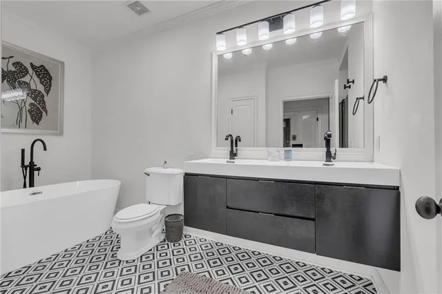 $449,000 | 825 Highland Lane Northeast, Unit 1207, Atlanta, GA 30306