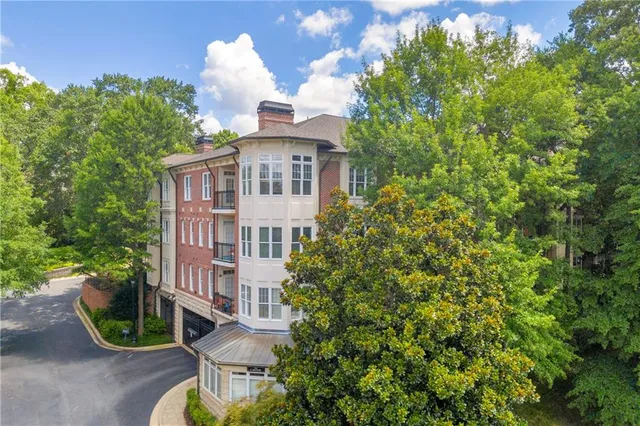 $449,000 | 825 Highland Lane Northeast, Unit 1207, Atlanta, GA 30306