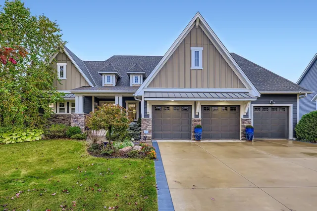 $999,900 | 5676 Garden Drive, Woodbury, MN 55129