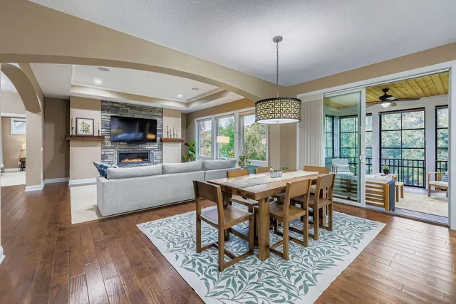 $999,900 | 5676 Garden Drive, Woodbury, MN 55129