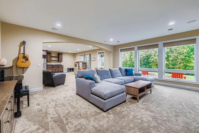 $999,900 | 5676 Garden Drive, Woodbury, MN 55129