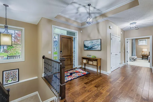 $999,900 | 5676 Garden Drive, Woodbury, MN 55129