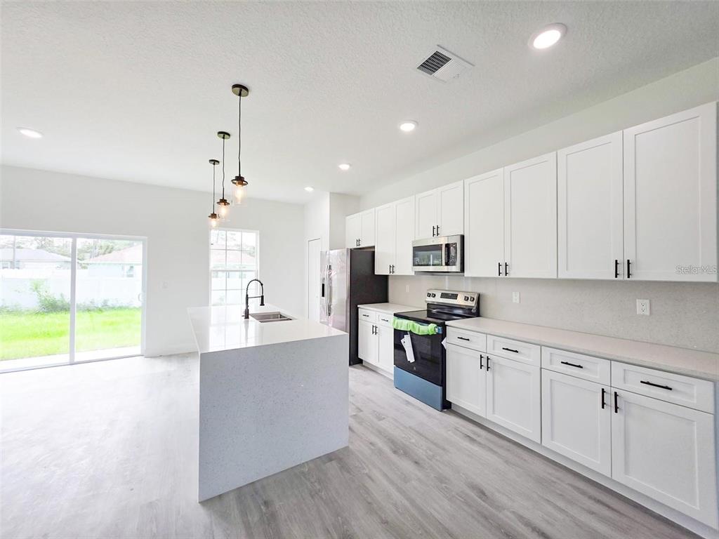 2454 Southwest 167th Loop Ocala, FL 34473 - Photo 5 of 22