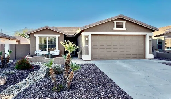 $2,200 | 3189 East Hazeltine Way, Chandler, AZ 85249