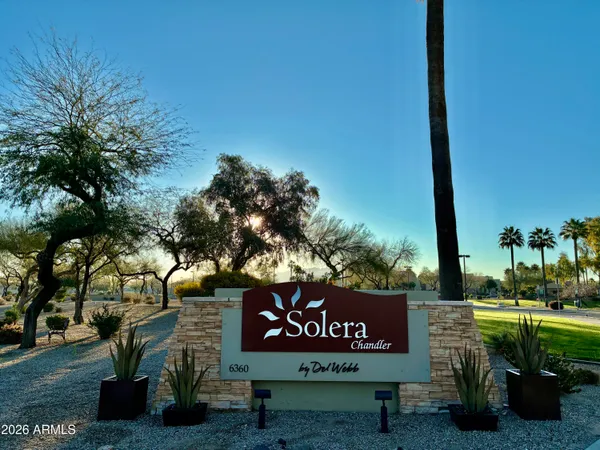 $2,200 | 3189 East Hazeltine Way, Chandler, AZ 85249