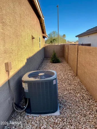 $2,100 | 3189 East Hazeltine Way, Chandler, AZ 85249
