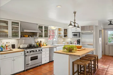 Undisclosed Address, East Hampton, NY 11937