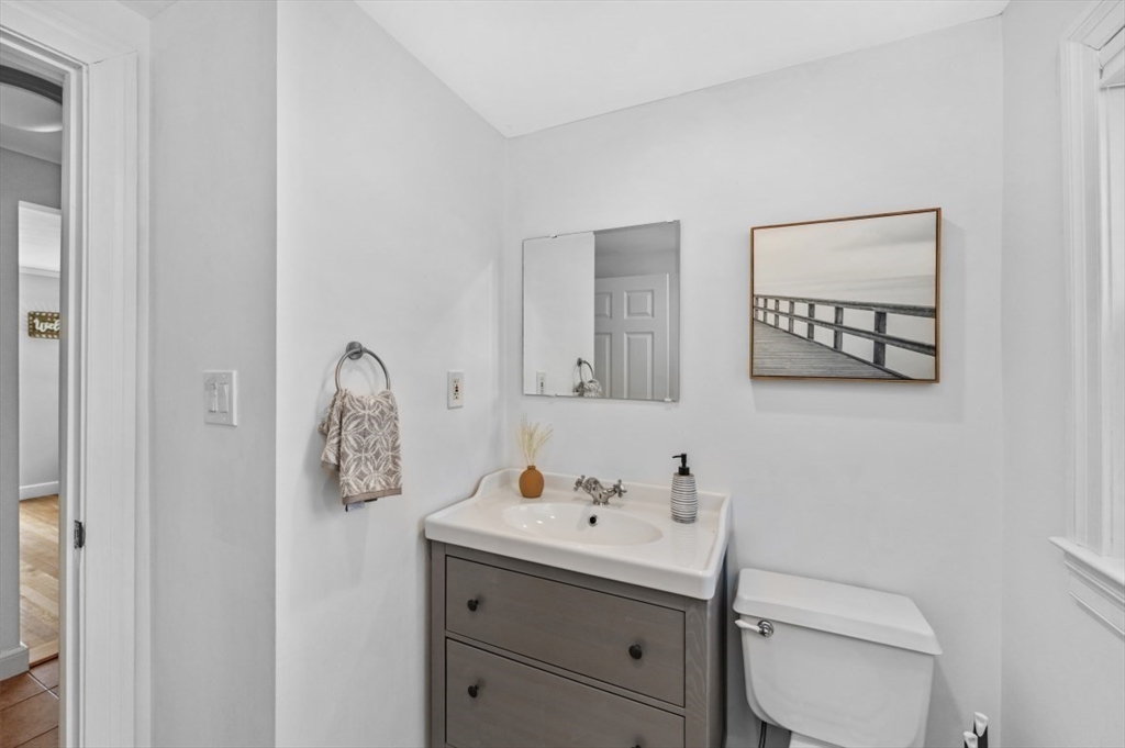 427 Appleton Street Arlington, MA 02476 - Photo 16 of 37