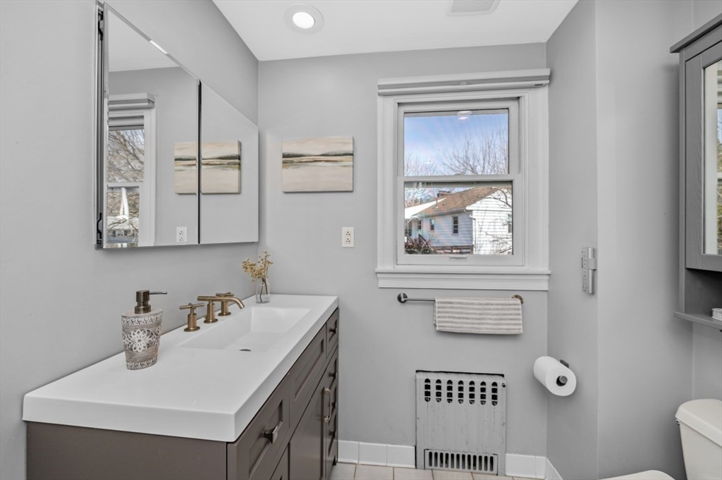 427 Appleton Street Arlington, MA 02476 - Photo 20 of 37