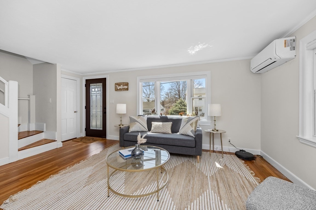 427 Appleton Street Arlington, MA 02476 - Photo 4 of 37