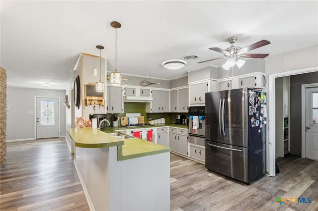 $289,900 | 403 Salisbury Lane, Victoria, TX 77904