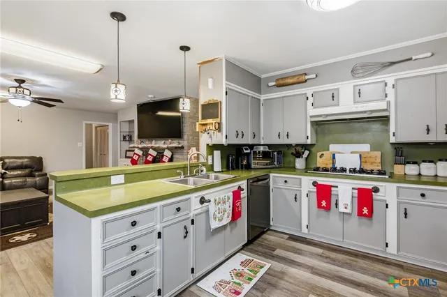 $289,900 | 403 Salisbury Lane, Victoria, TX 77904