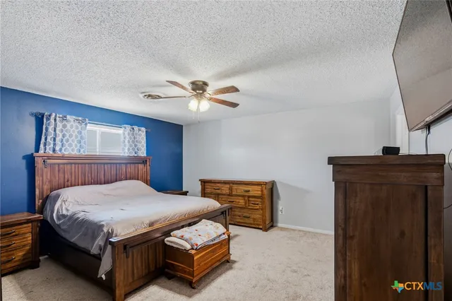 $289,900 | 403 Salisbury Lane, Victoria, TX 77904