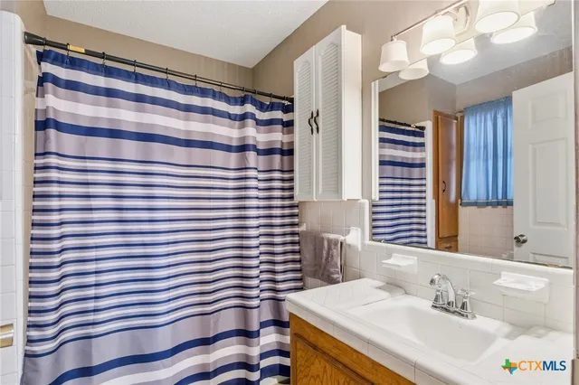 $289,900 | 403 Salisbury Lane, Victoria, TX 77904