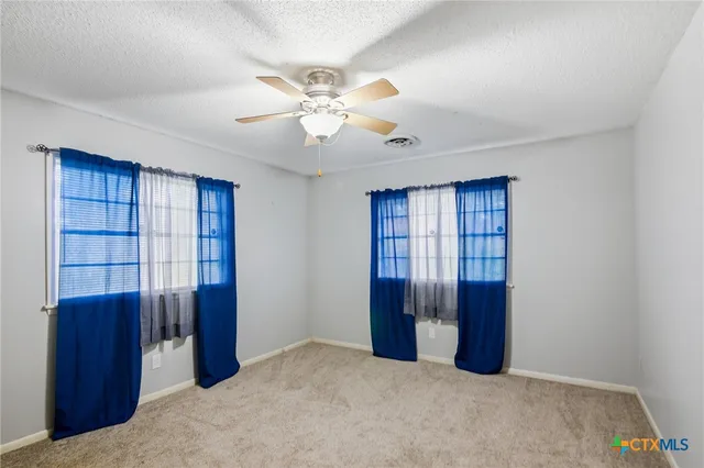 $289,900 | 403 Salisbury Lane, Victoria, TX 77904