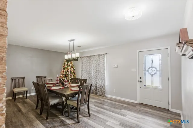 $289,900 | 403 Salisbury Lane, Victoria, TX 77904